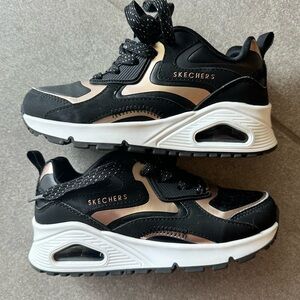 Skechers Black and Gold Sneakers Kids 12